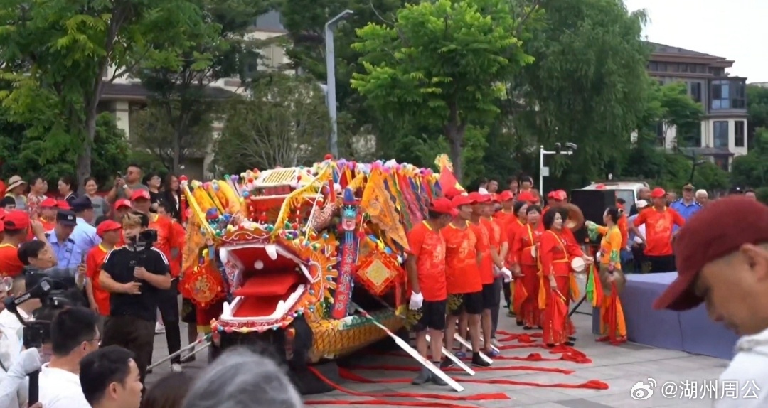 浙江端午市集将非遗揉进人间烟火里浙江端午非遗文旅强势出圈 浙江长兴洪桥整条街都是