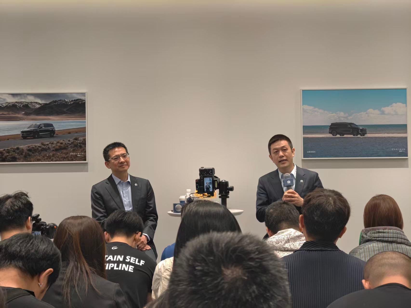 北京车展上蔚来汽车 CEO 李斌谈大三排 SUV 成风的潜在影响，我想我听到了这