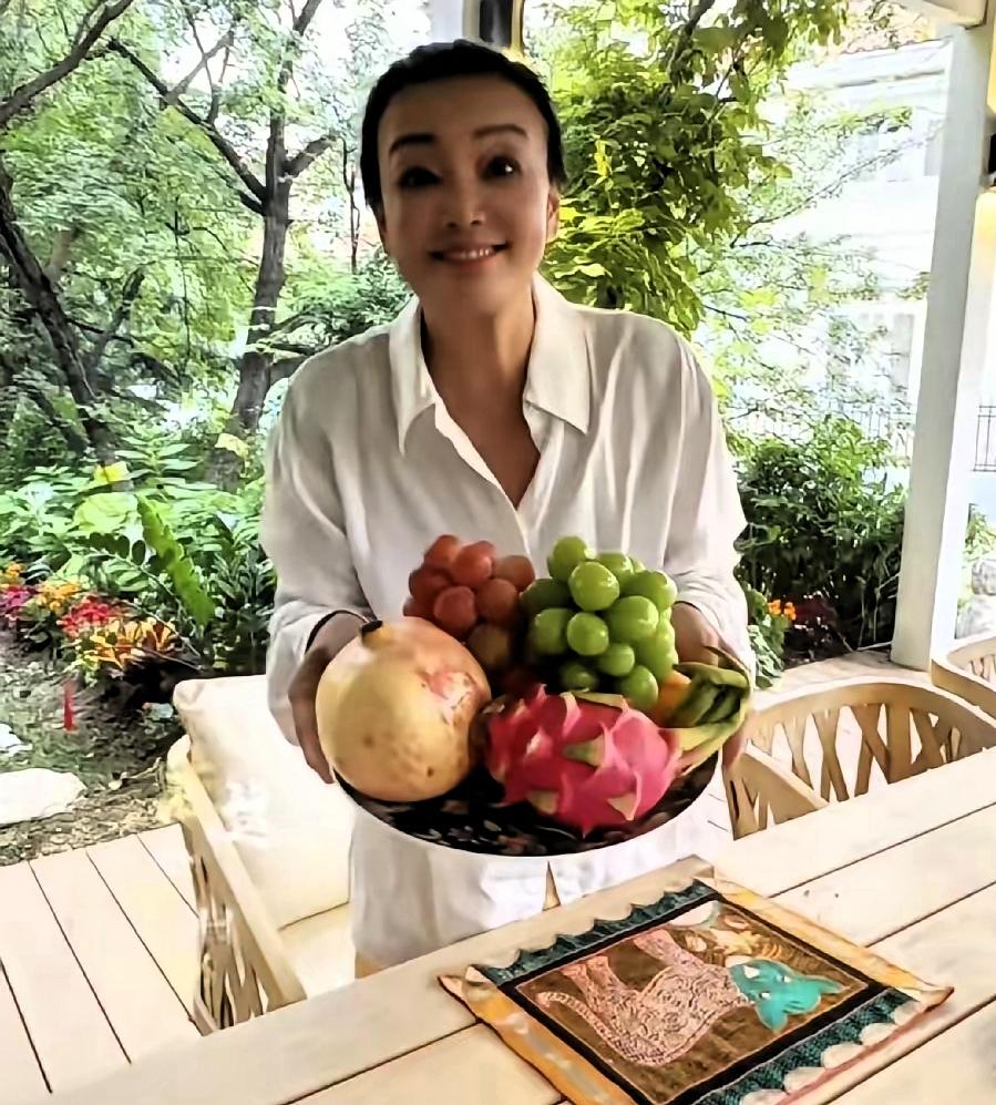 中秋最动人的从不是满桌佳肴，而是有人满心牵挂、静静等候的温柔。每逢月圆，万家奔赴