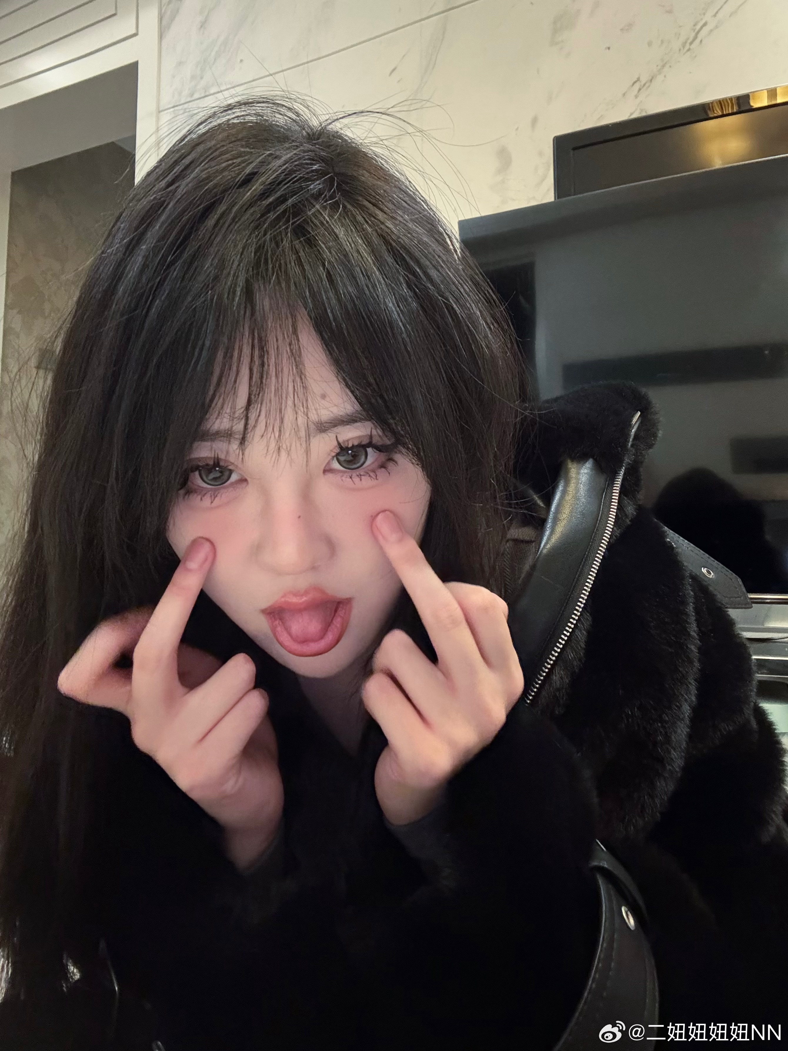 剩下的话，我们到冬天慢慢说。  ​​​
