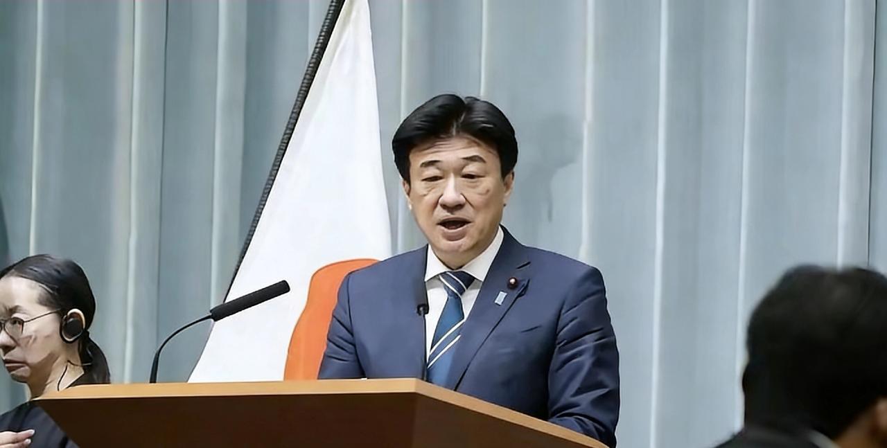 看到个让人笑掉大牙的新闻，日本那个议员山田太郎，居然喊着要“全面封杀东方大国货”