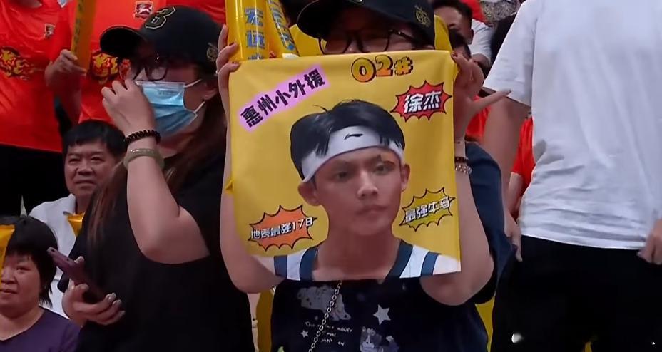 广东男篮vs宁波男篮 以为徐杰杀死比赛了，杰克逊回头一个三分，还有悬念