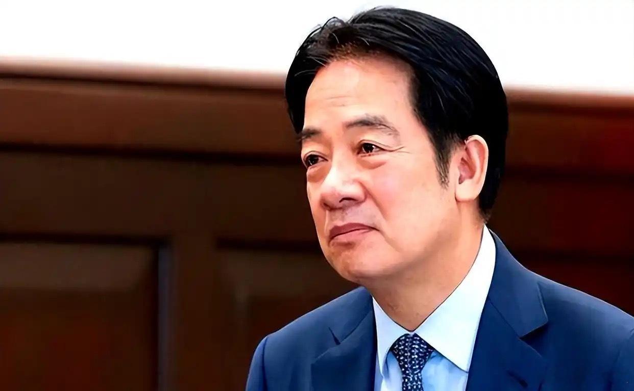 台评论员批赖清德窜斯像偷渡犯  脸都不要了！赖清德蹭斯威士兰国王的私人飞机窜访，
