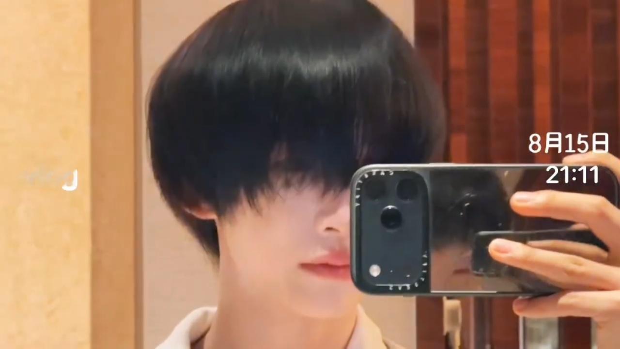 看到这颗蘑菇力的时候我承认我笑了[哈哈] ​​​