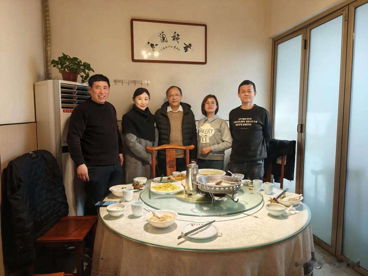 “善人者，人亦善之。”生命是一场轮回，你所付出的善意，最后都会回到自己身上。正如