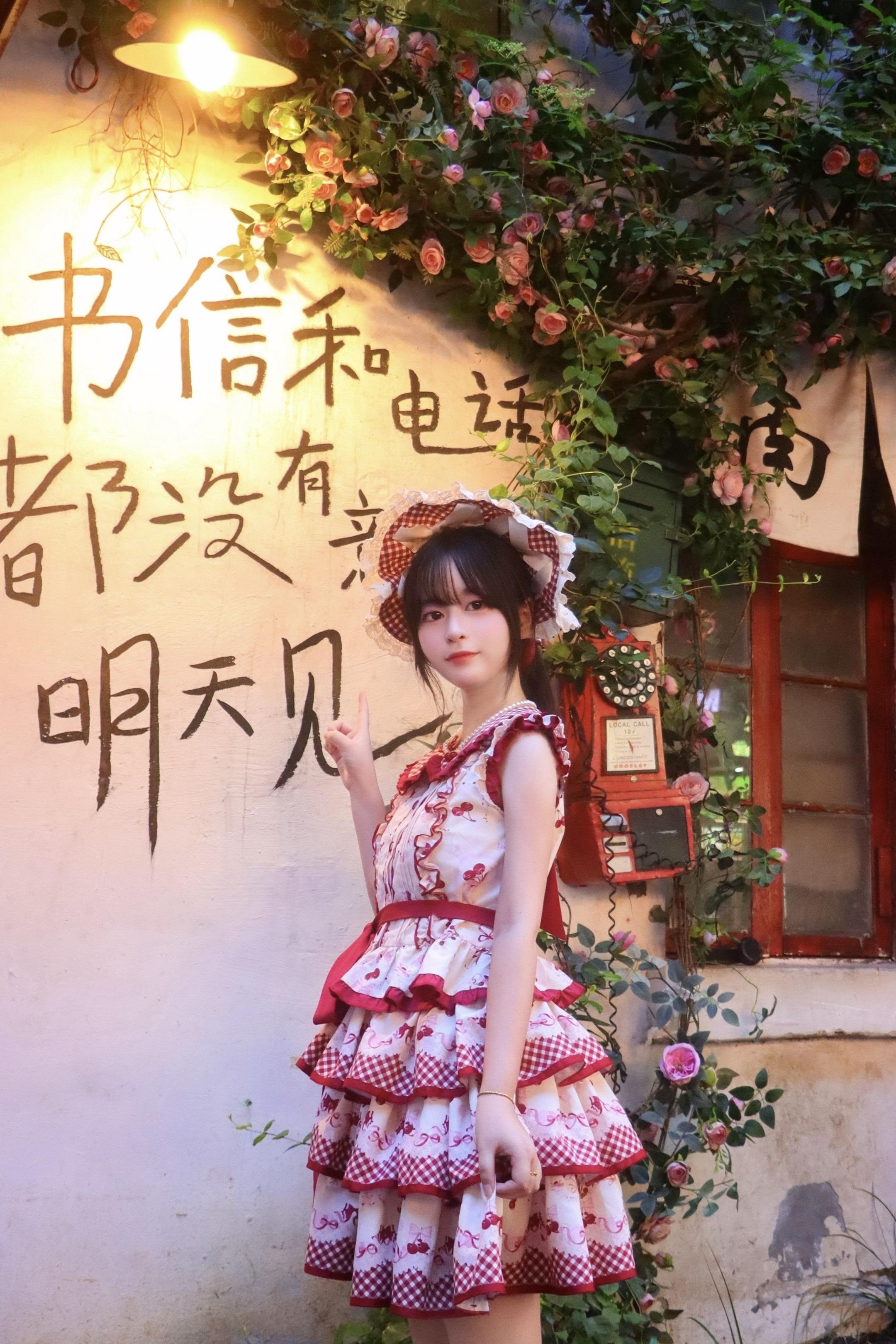 书信和电话都没有意义 那明天见。