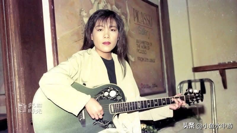 你知道唱红《鲁冰花》的原唱背后，藏着怎样的故事吗？
 
嗓音清亮的中国台湾歌手曾