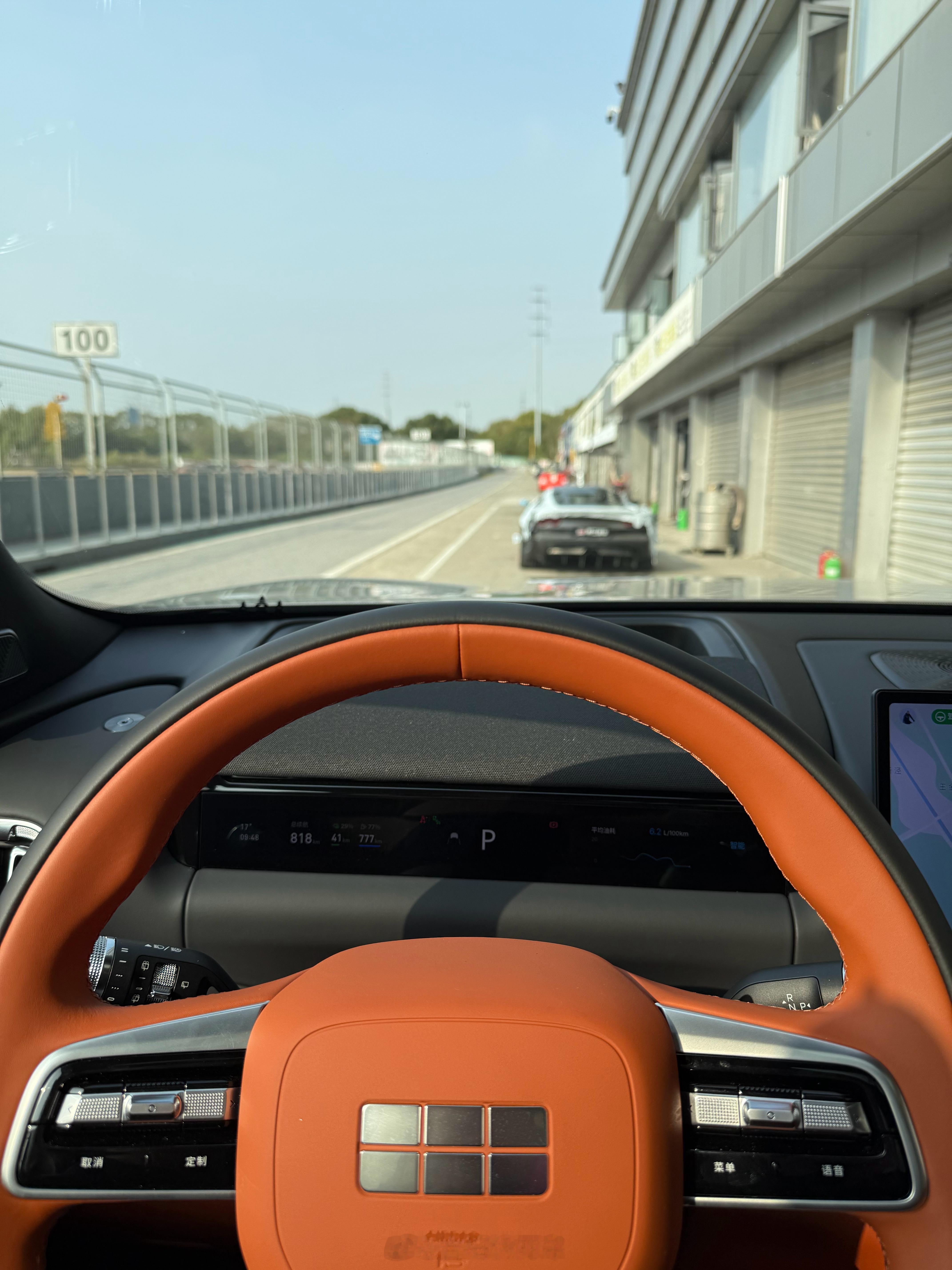 早～人已到天马，开的是6座SUV汽场全开大v聊车 上海·天马山赛车场