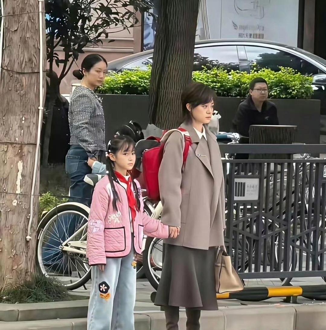 这一看就是亲生的，太像了