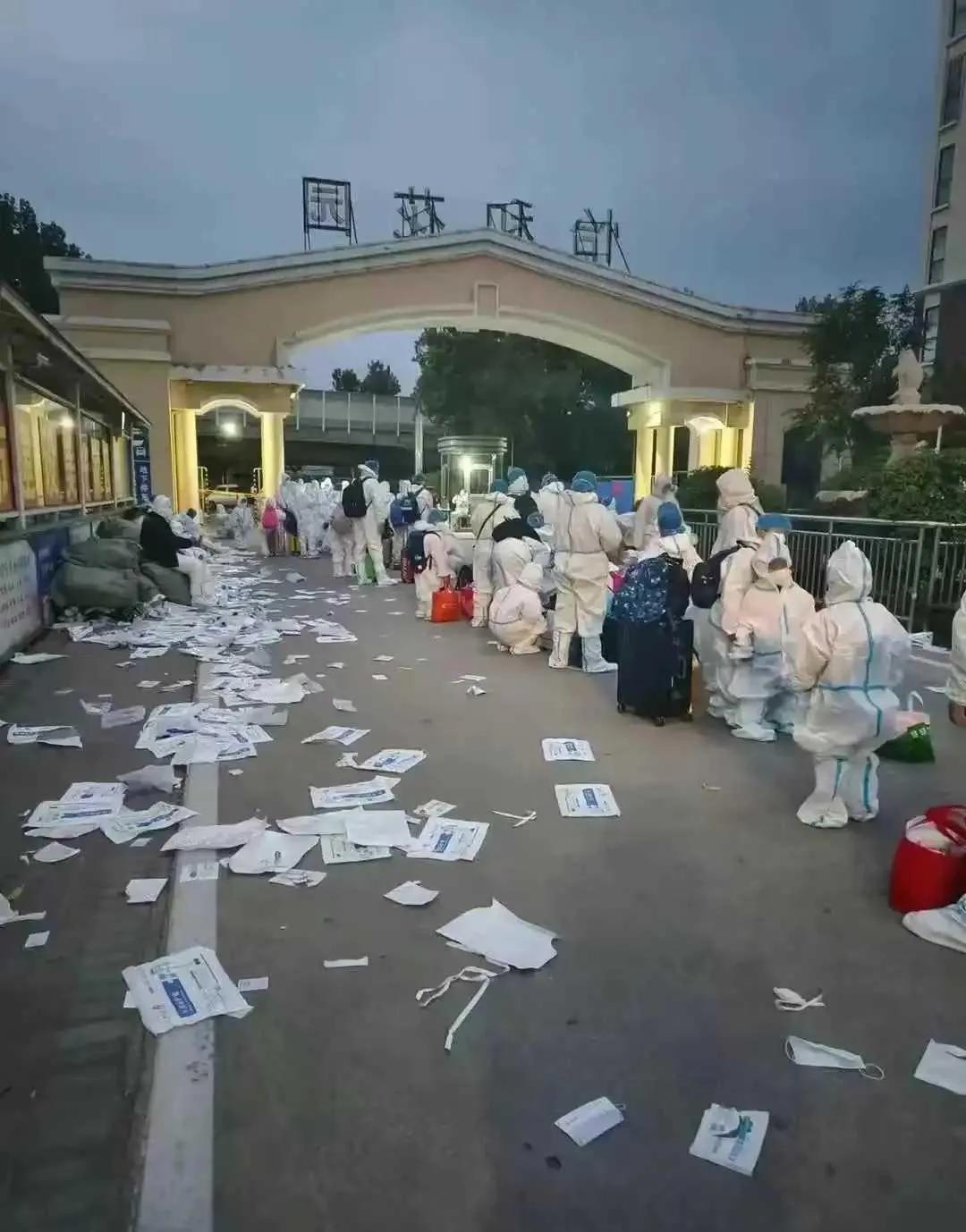 如果可以穿越，你想对他们说些什么？穿越的秘密 以穿越 是谁穿越了吗。 穿越一次。