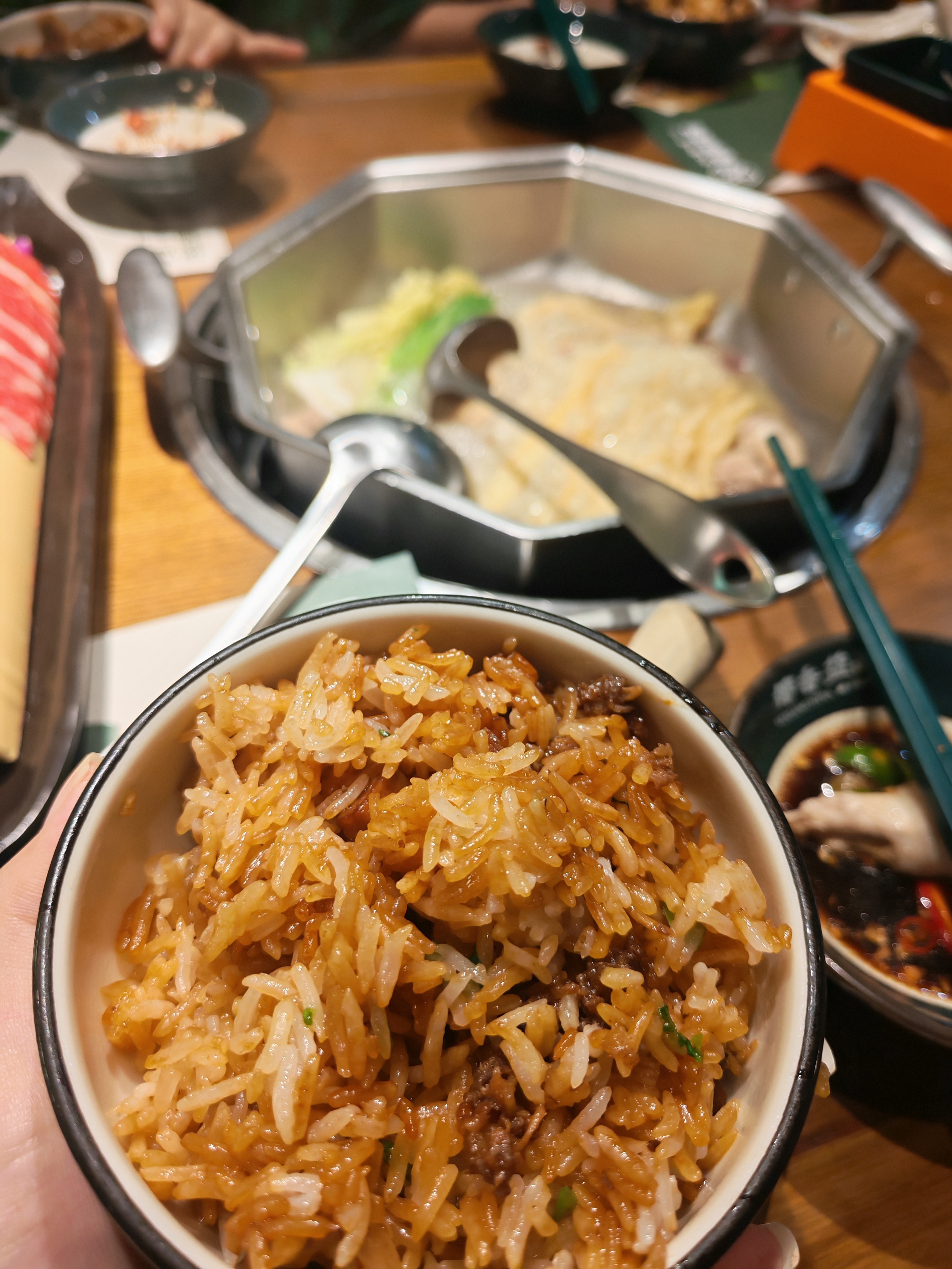 终于吃到饭了!来这里第二天终于吃上像样的饭了! 