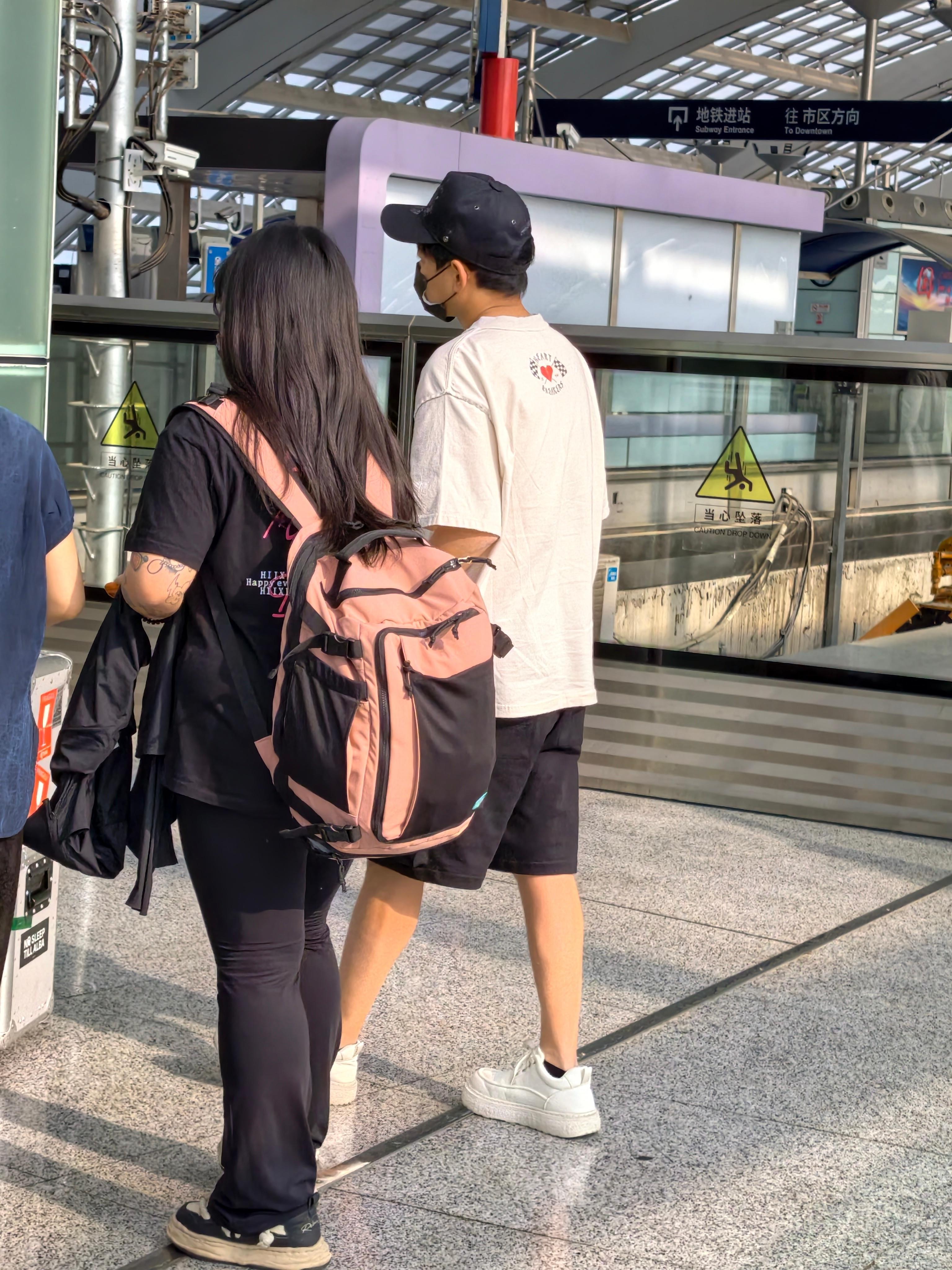 苏醒 这小腿 啧啧啧…… 