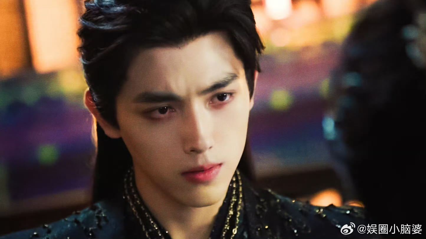 秦榛镜头下的陈飞宇秦榛真的很会拍男演员！陈飞宇古装造型惊艳，段胥的破碎与锋芒并存