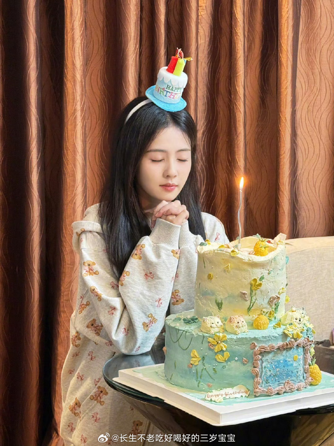 白鹿小声说累死了生日快乐，亲爱的鹿鹿！谢谢你今年在爱奇艺为我们带来了那么多动人的