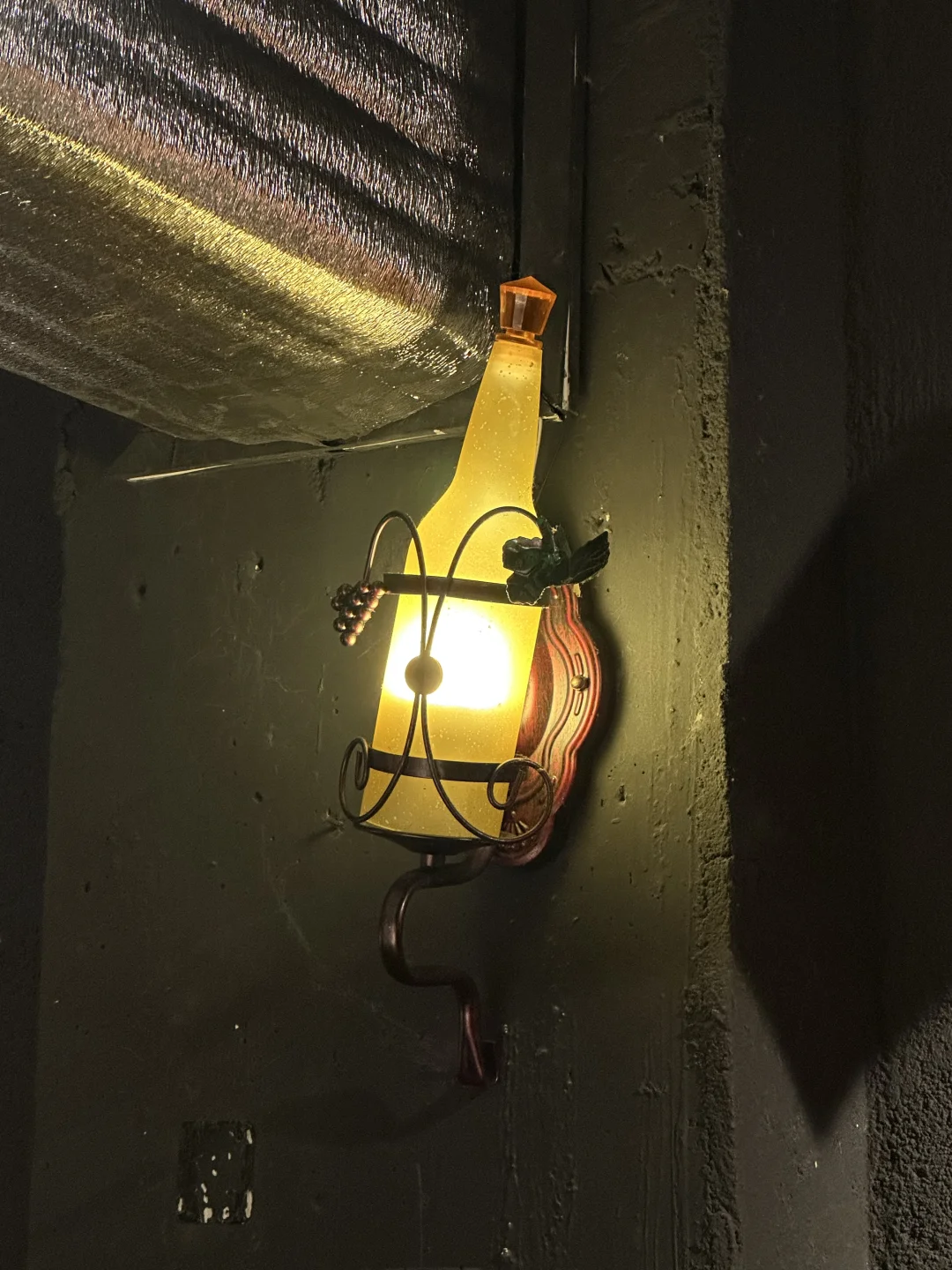 105岁的老太太，竟熬走了两个儿子儿媳，村里对此议论纷纷：或许太过长寿...