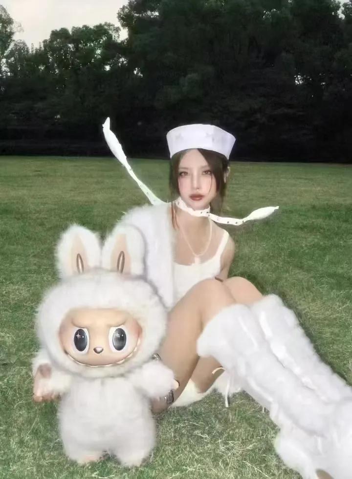 顾行长的女同事们——锦妃周云锦，顾行挚爱的天使宝贝