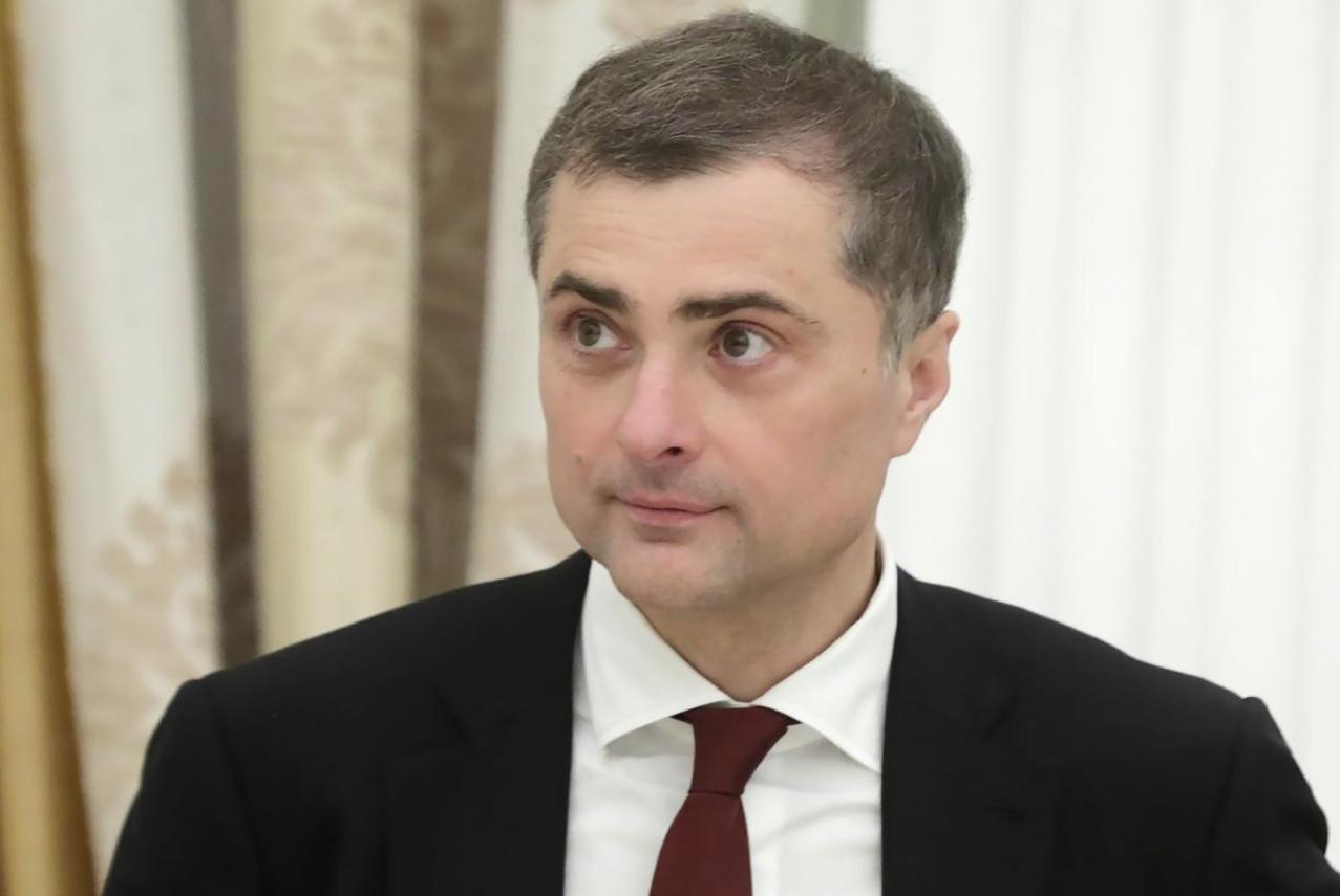 俄前总统助理苏尔科夫否认离开俄罗斯
 
弗拉季斯拉夫·苏尔科夫表示，他对自己离开