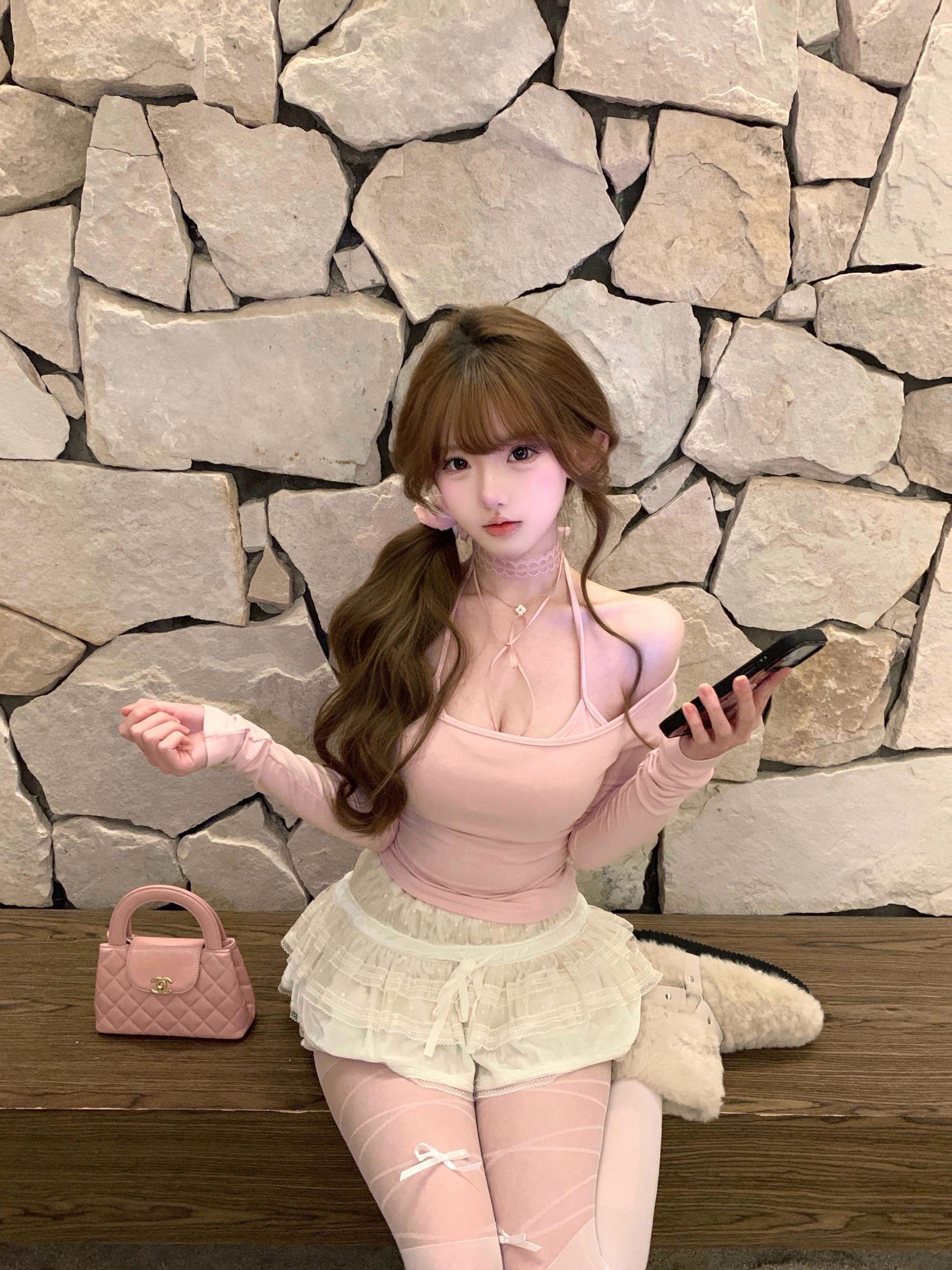 你喜欢我 因为我是个不错的人 但你爱她 哪怕她是错的人