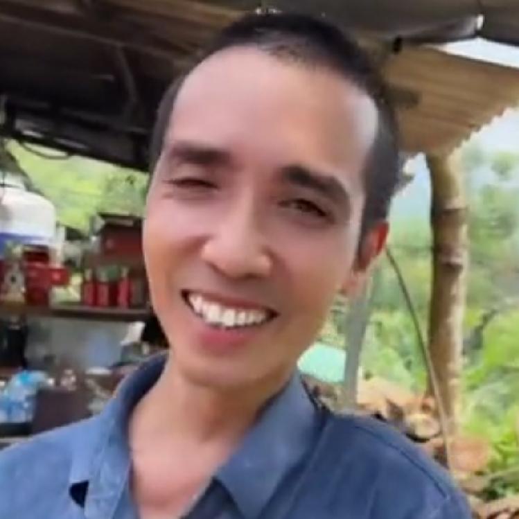 小松和秋秋在越南给五叔盖房子，这是一波大行情。这波流量小松抓住了，直播间的货卖的