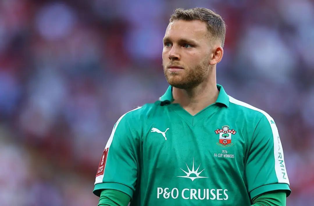 拜仁慕尼黑门将丹尼尔·佩雷茨接受采访谈及他的未来。2023年，拜仁慕尼黑从特拉维