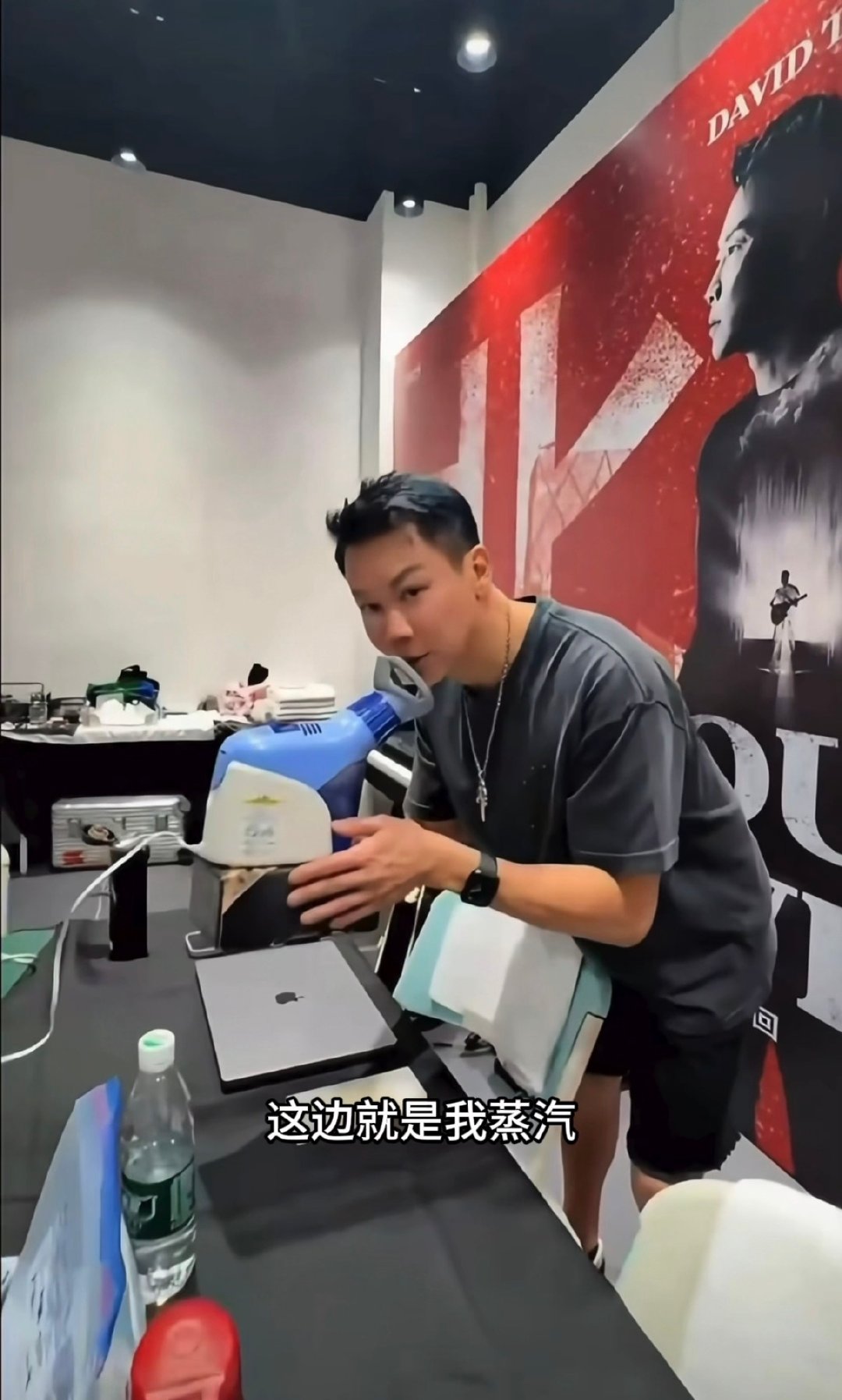 陶喆靠蒸喉咙保护嗓子 歌手嗓子受天气左右，陶喆靠蒸喉来应对，直播还介绍过，求更多