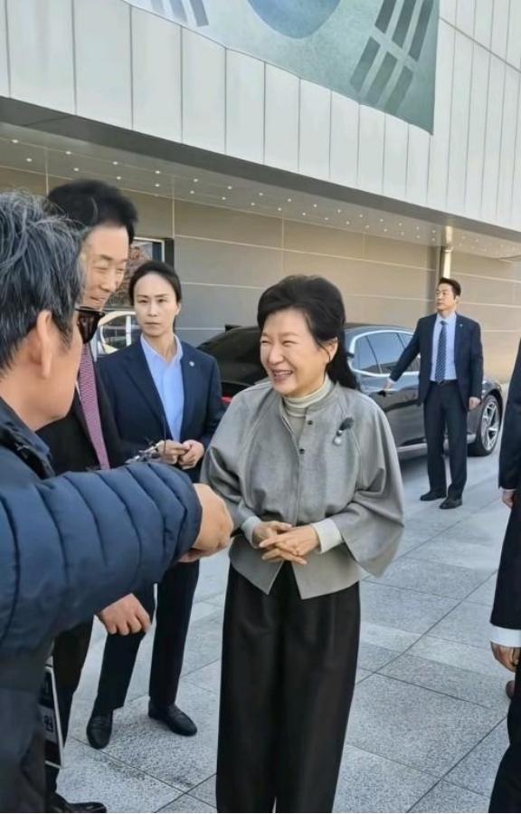 “请神容易送神难”中国的一句经典经验之神句，够韩国嚼劲一辈子，美军帮助韩一回，7