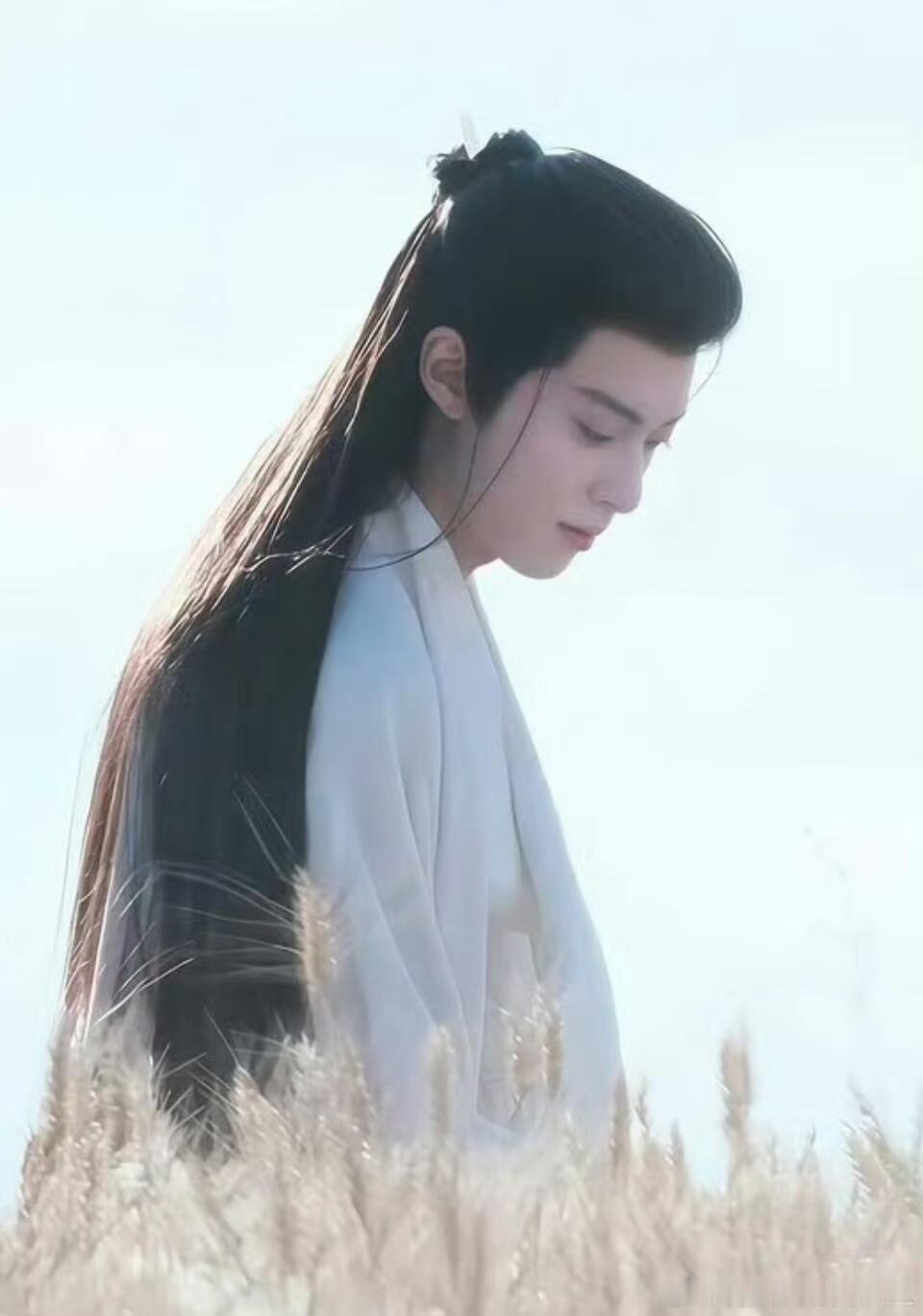 王鹤棣咸鱼飞升预告 王鹤棣咸鱼飞升首发预告 救命！王鹤棣《咸鱼飞升》预告里的战损