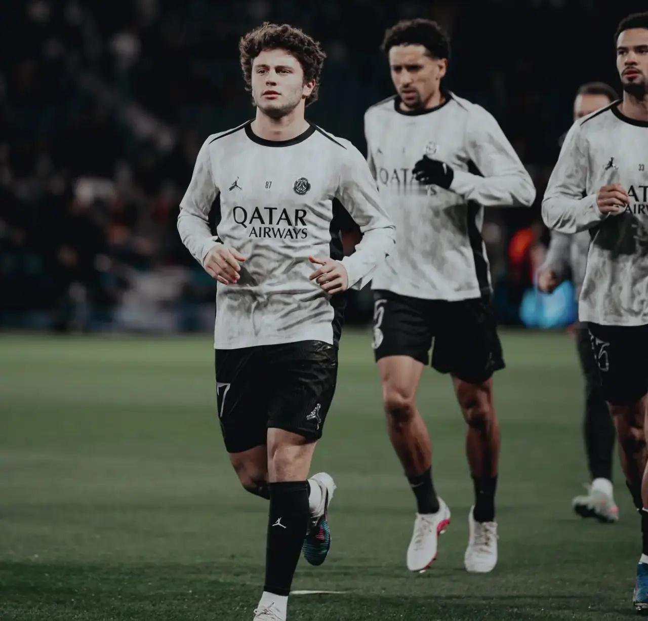 凌晨4点欧冠生死战来袭！英超双雄背水一战盼4-0惊天逆转，姆巴佩全力冲击C罗欧冠