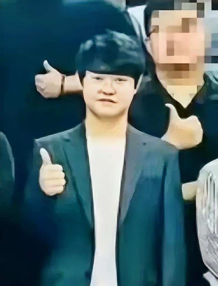 这是杀害赴韩拿毕业证女生的凶手照片，30多岁的男子，面露凶相，是中国人朝鲜族的，