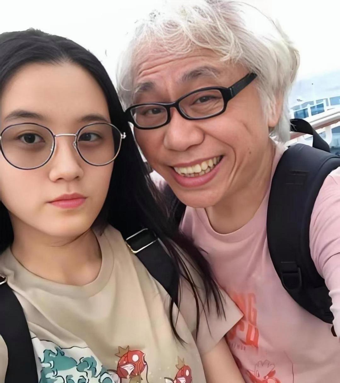 千万遗产刚到手，

偷25块饮料被罚三千，

她到底缺什么？

林靖恩26岁结婚