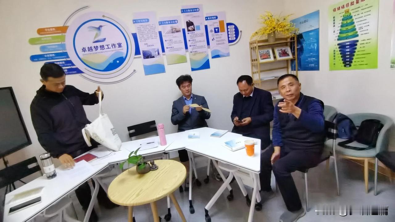“胜人者有力，自胜者强。” 能战胜别人的人，不过是更有能力，而能够战胜自己的人，