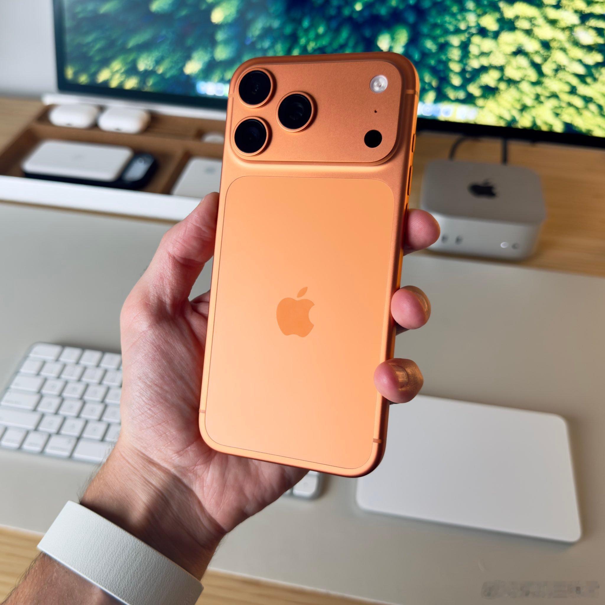 iPhone千万别这样充电了朋友们大可不用信，这种纯属于假科普，热搜上的莫名其妙