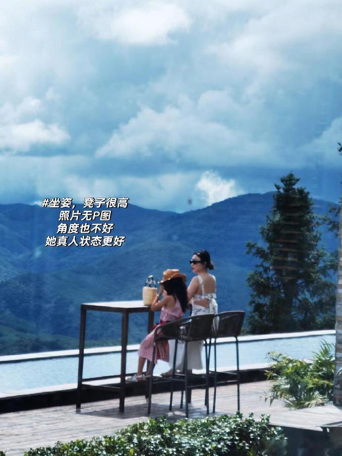 #偶遇霍思燕带女儿喝下午茶# 霍思燕这就是嫁给爱情的样子吧，被杜江宠成了小公主！