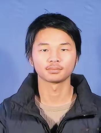 陈及时，19岁，湖北通山县人，长江大学城建学院土木工程专业大一学生。 2009年