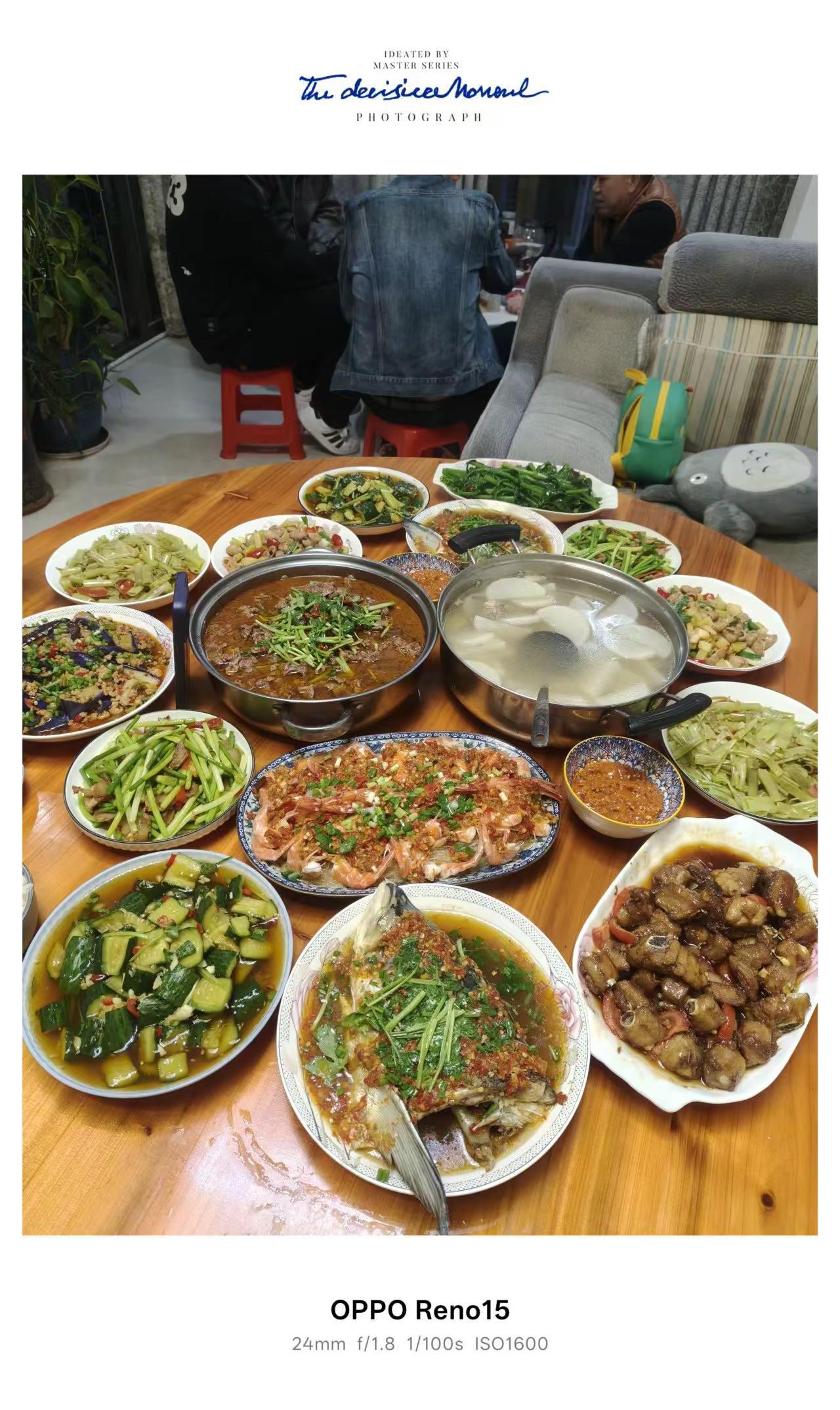 正月十一，愿事业如日中天，财源广进；家庭和睦美满，幸福安康。新的一年，祝你笑口常