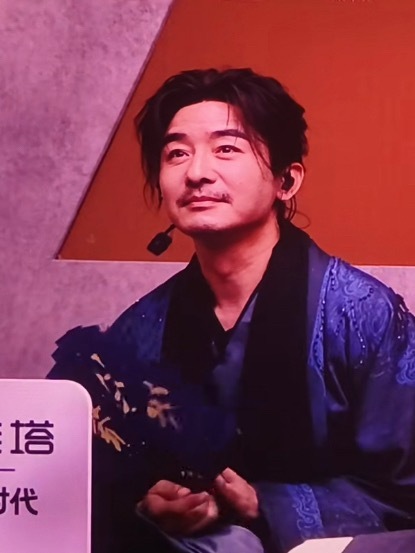 谁给郭晓东搞的妆造[费解][费解][费解] ​​​