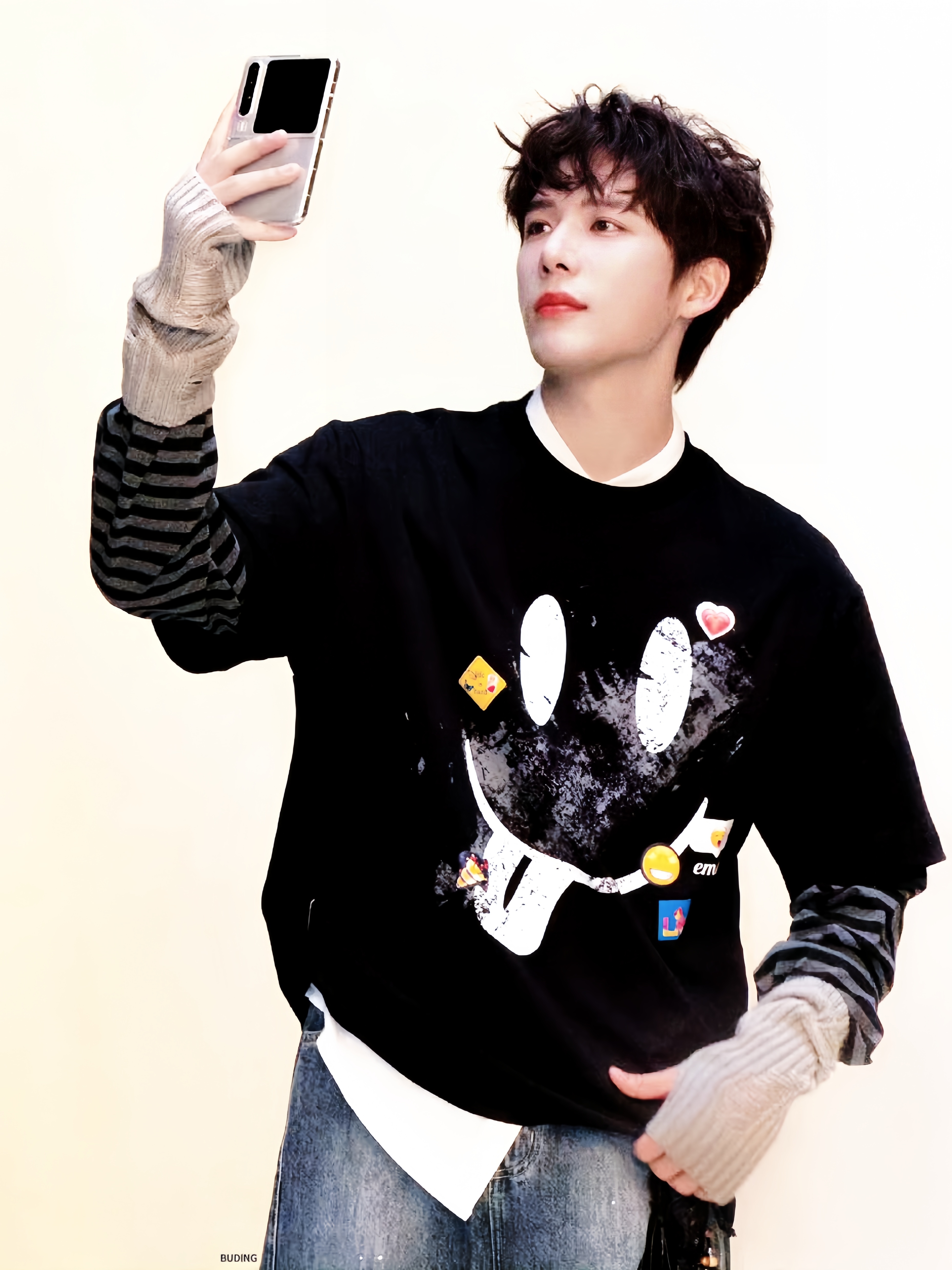 有一说一 虽然我不是卷毛控 但是卷毛真的很可爱 当然 我只是说一说 我不是卷毛控