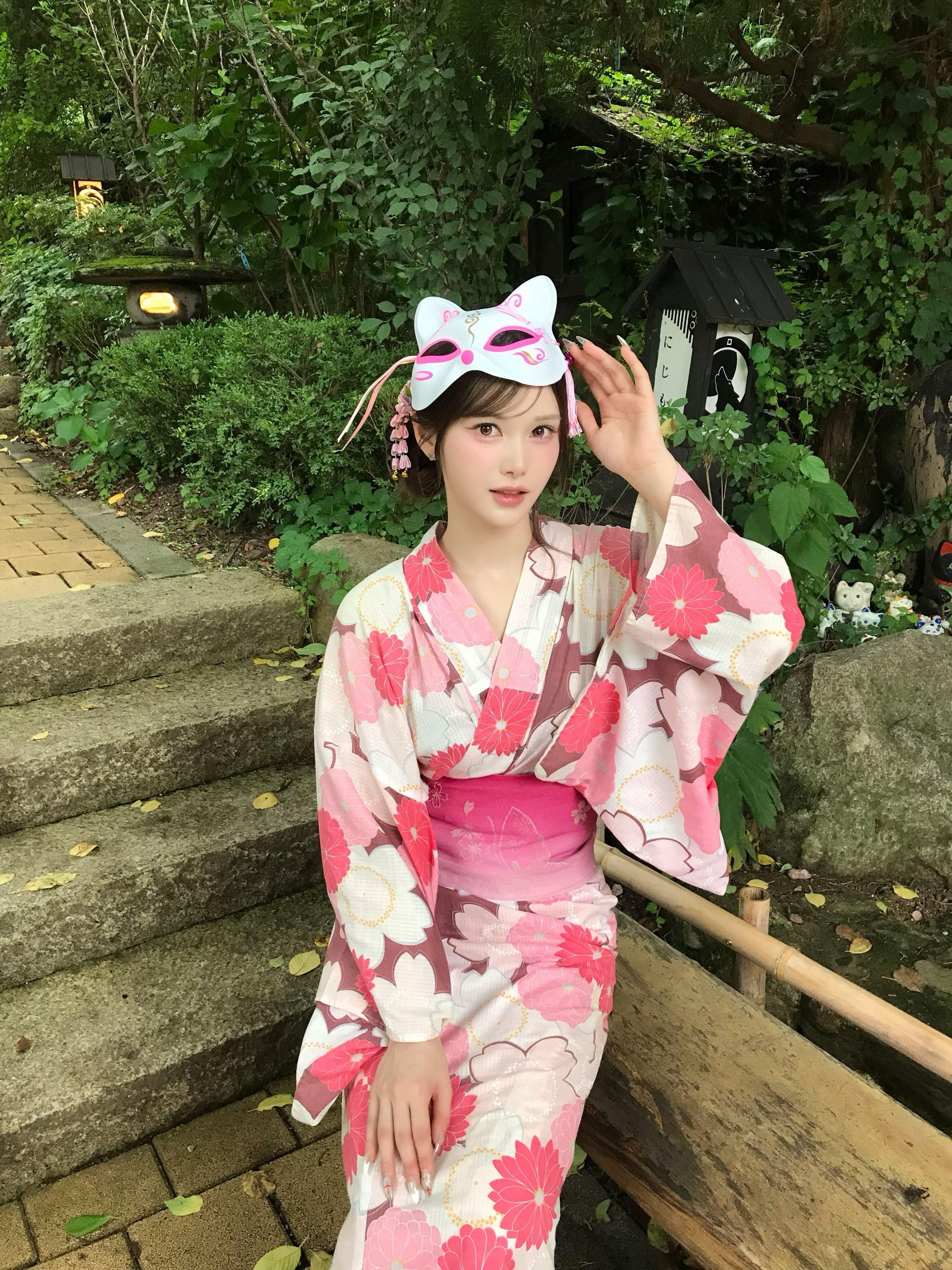 高麗真友 