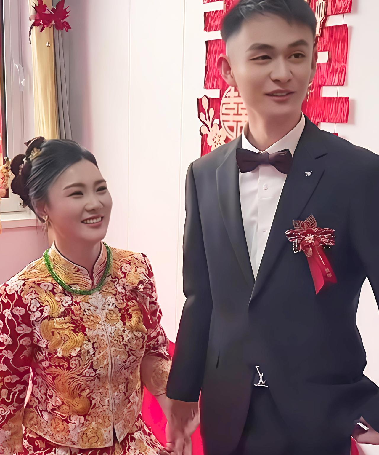 没想到，贵州一对新人仅相识十天便步入婚姻！据悉，两人在相亲中一见钟情，彼此迅速确