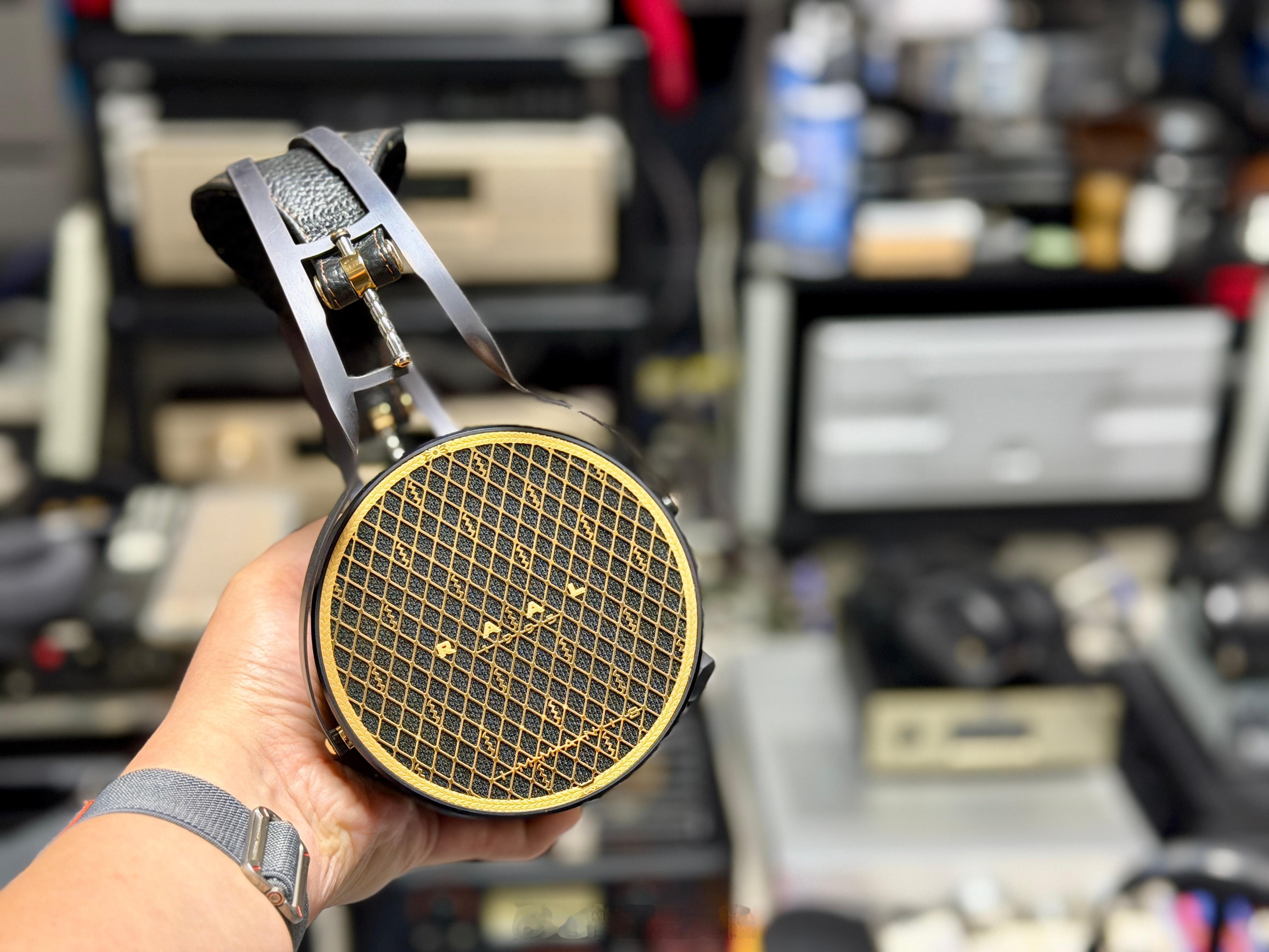 今天是2026年6月6日，宜HiFi～离集齐所有在产顶级耳机系统叒进一步，开森耳