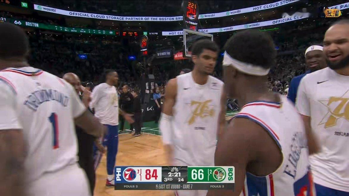 顶不住了！凯尔特人抢七落后18分76人vs凯尔特人