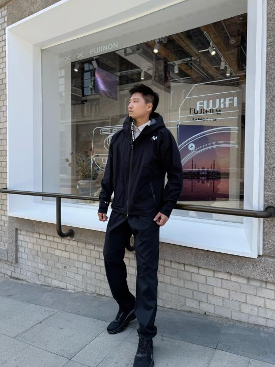 都市踏青OOTD｜把「户外机能风」穿成城市街拍