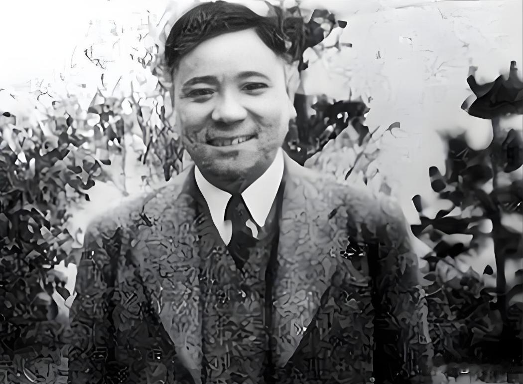 1939年，“五重间谍”袁殊被76号逮捕，李士群要他招供。谁知袁殊一点也不慌，看