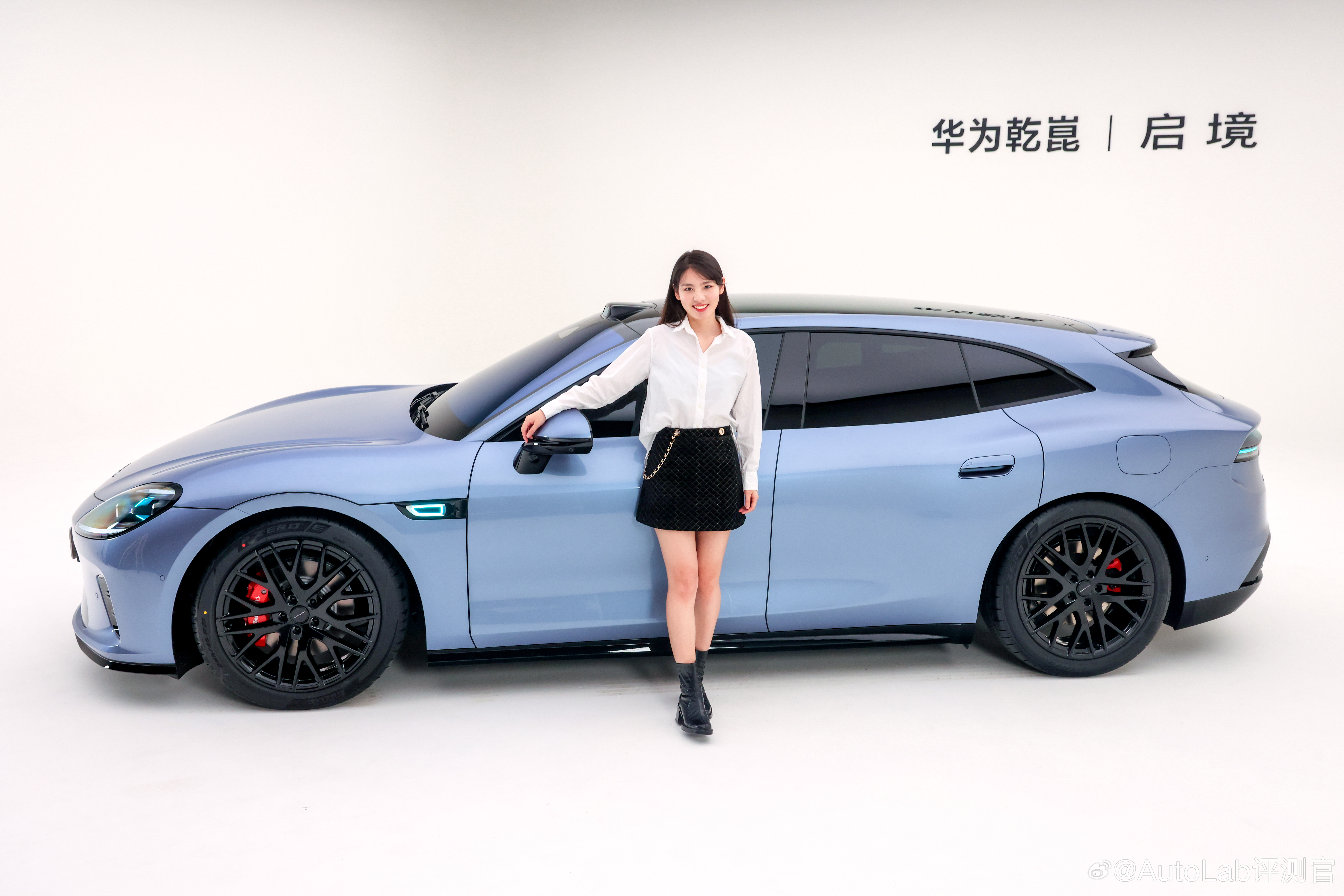 最近拍了好几款新车“蓝”，启境这个蓝大家觉的怎么样？大V聊车