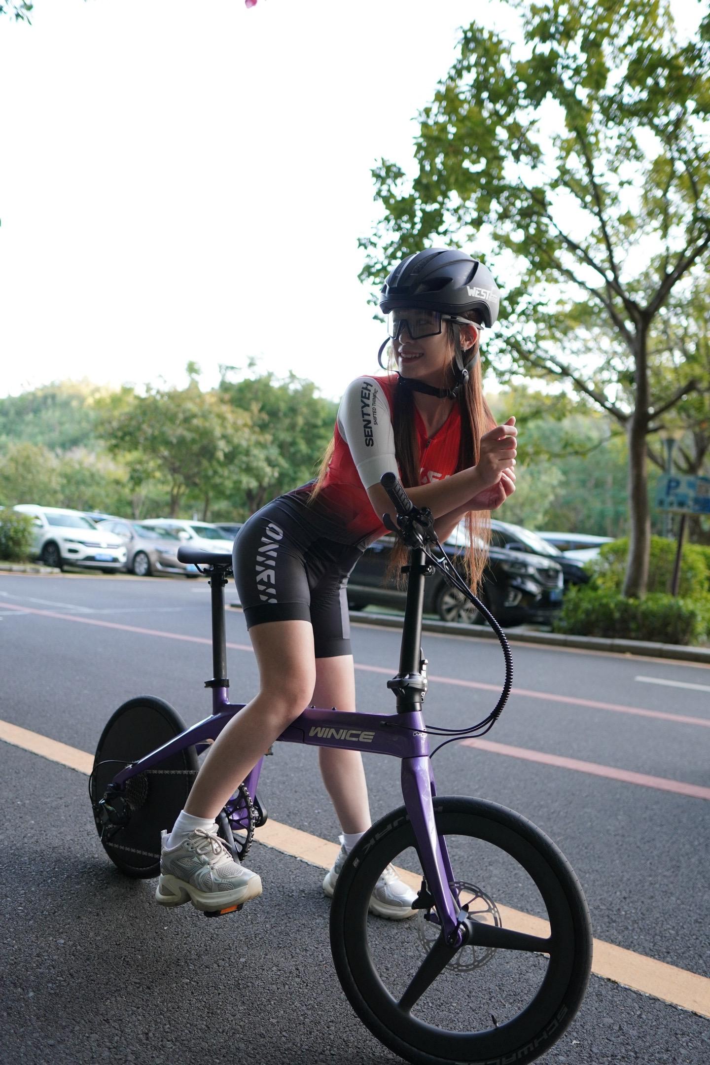 小轮车和公路车你们选哪个小轮车