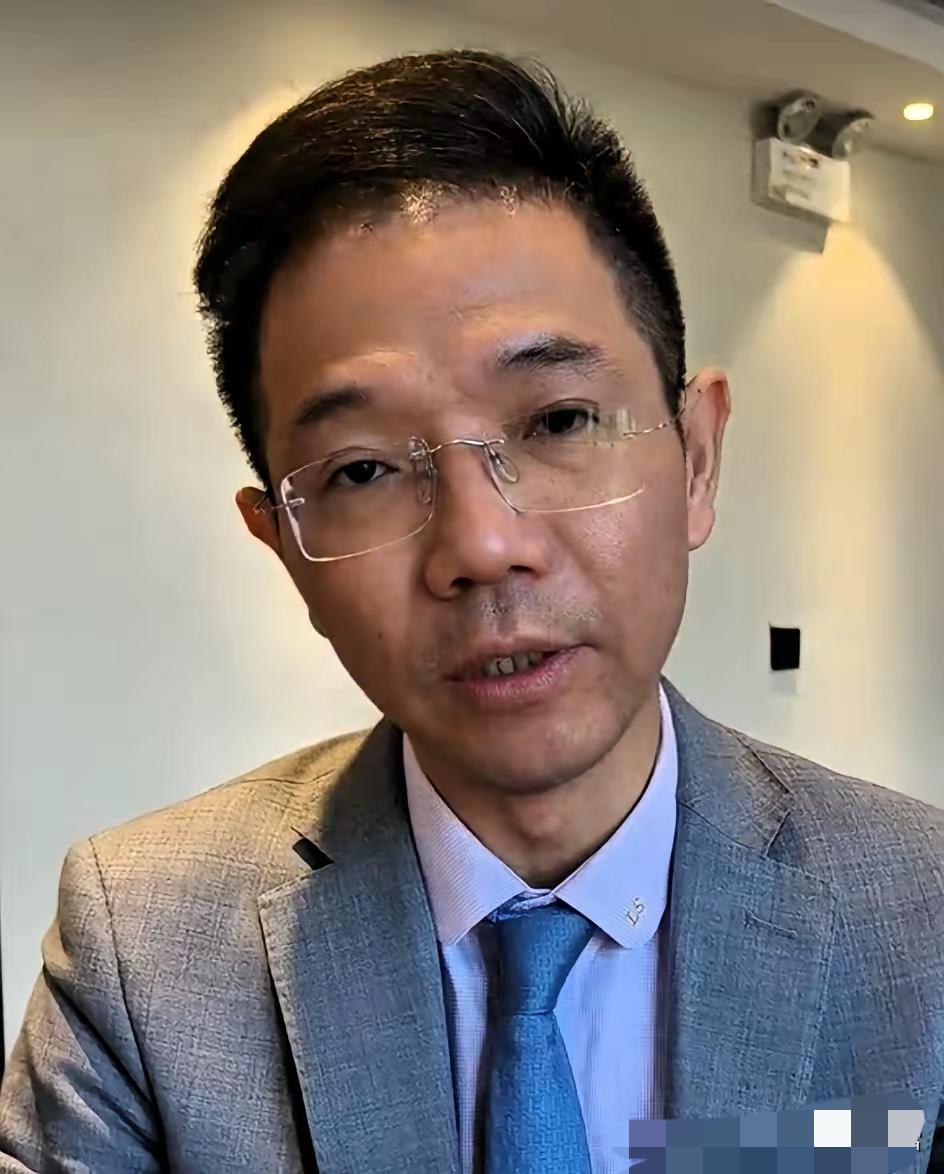 李圣律师这步棋，真的戳中了无数普通人的心声

真的太佩服李圣律师的格局和底气了，