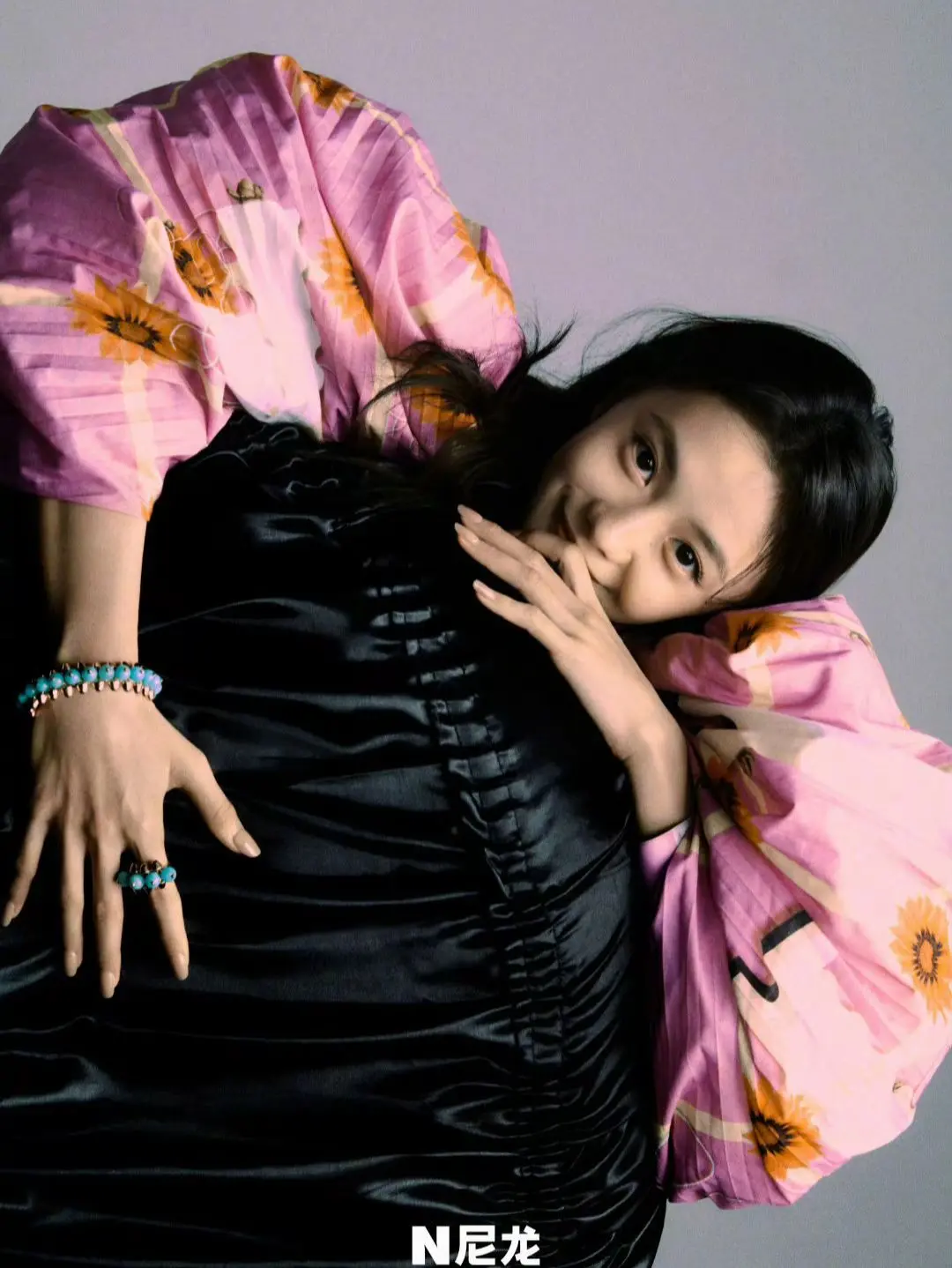 【鬼系】粉嫩乖巧，阴冷腹黑