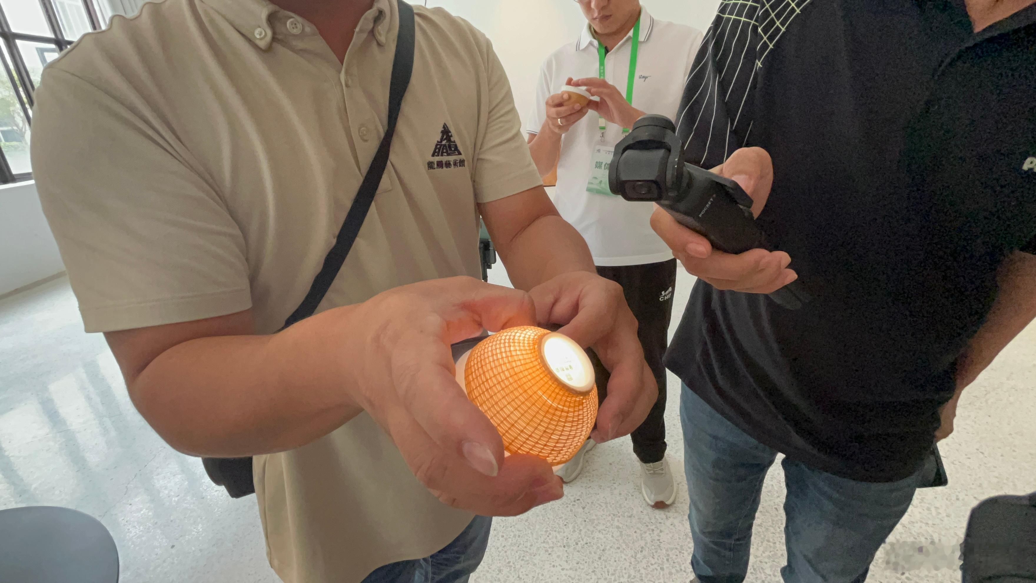 万千气象看福建  一个杯子薄薄一层，有两个非遗项目的结合！ 泉州[超话]   