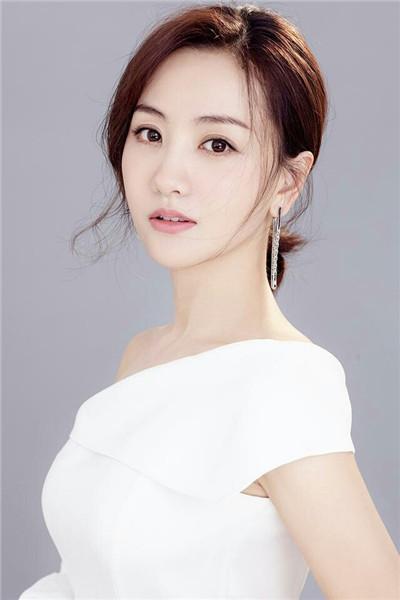 选老婆，光看漂亮和身材可不行。真正会选老婆的男人，大多都注意这四个字的概括。

