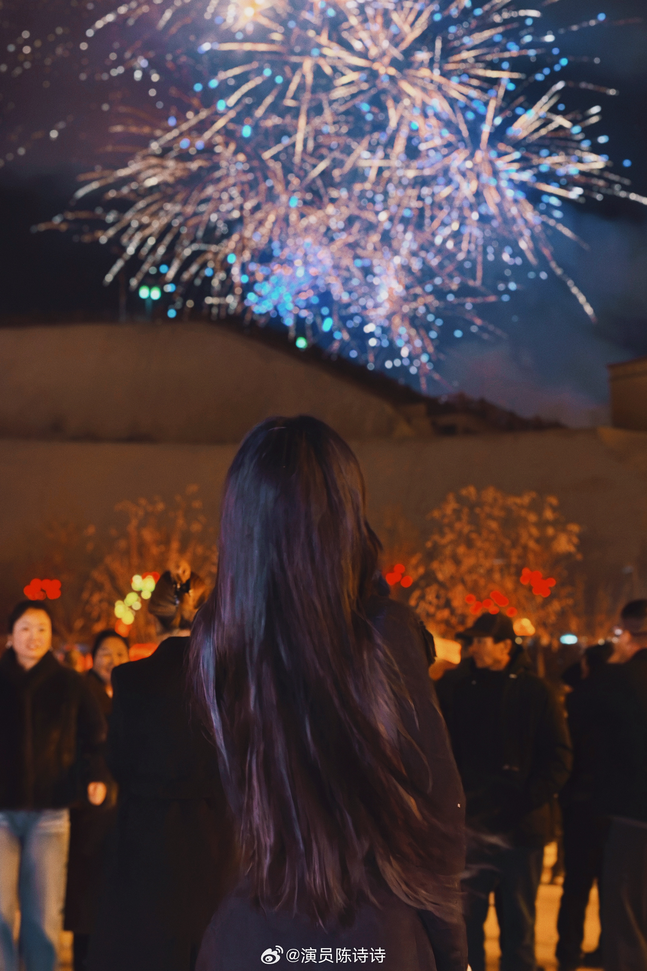 演员陈诗诗 新的一年 我们永远都是我们 新年快乐🏮 